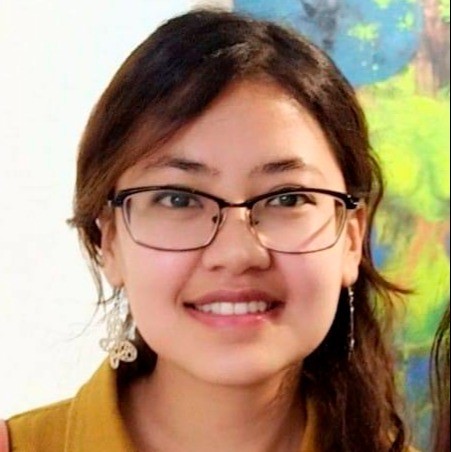 रश्मी श्रेष्ठ