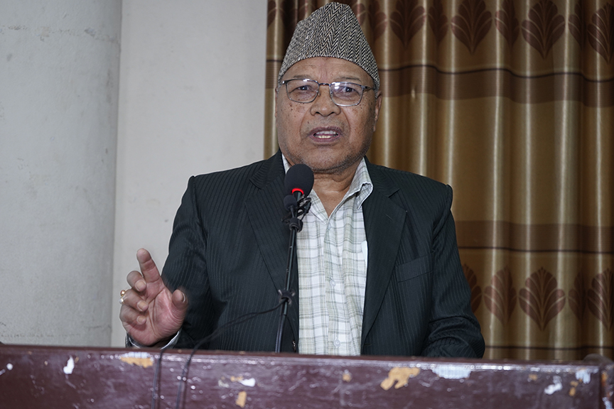 ‘माखाल’ लोकार्पण समारोहमा आफ्नो मन्तव्य राख्‍नुहुँदै लेखक तेजप्रकाश श्रेष्ठ । २०८१ असोज १०